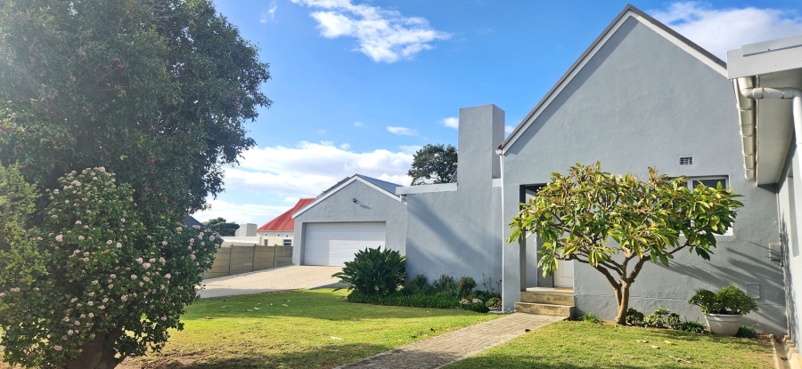 4 Bedroom Property for Sale in Bredasdorp Western Cape